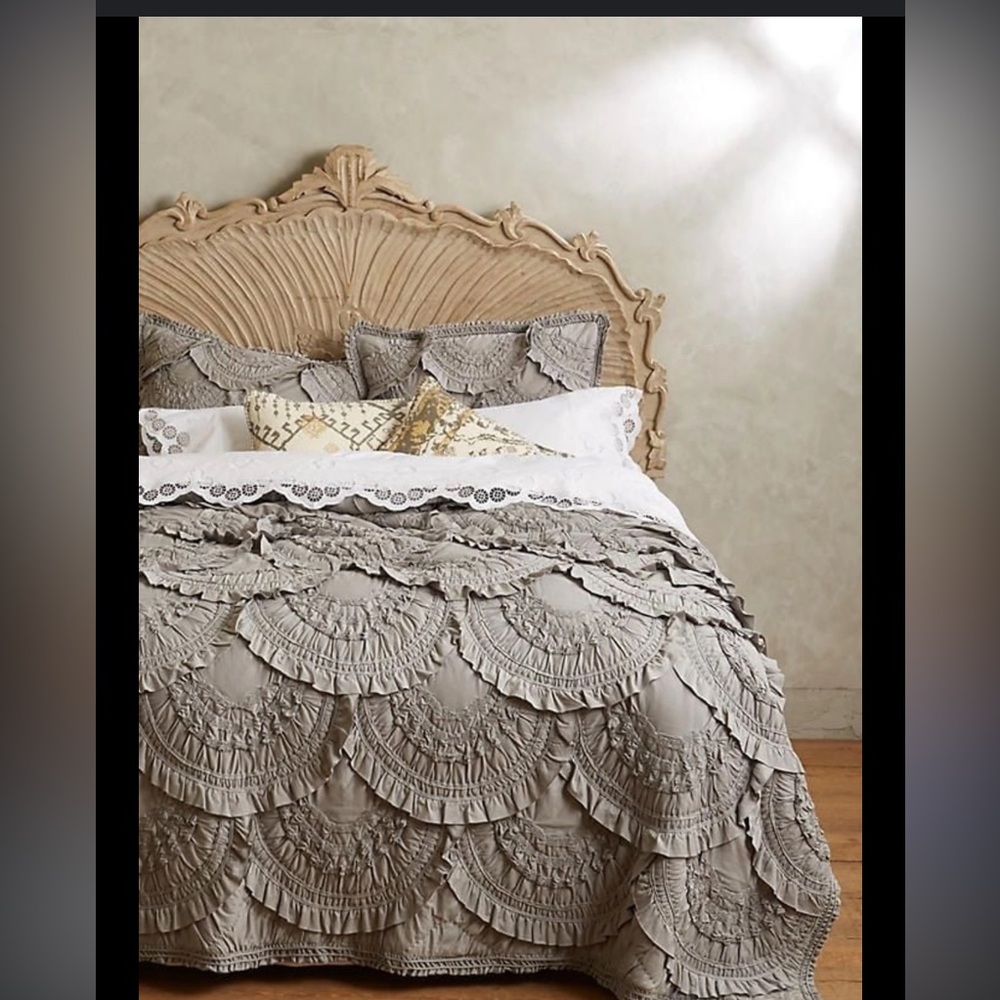 NWT Anthropologie Rivulet Grey King Quilt